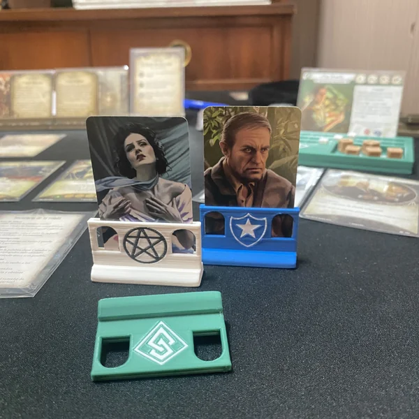 6 supports d'Investigateurs pour Horreur à Arkham : Le Jeu de Cartes