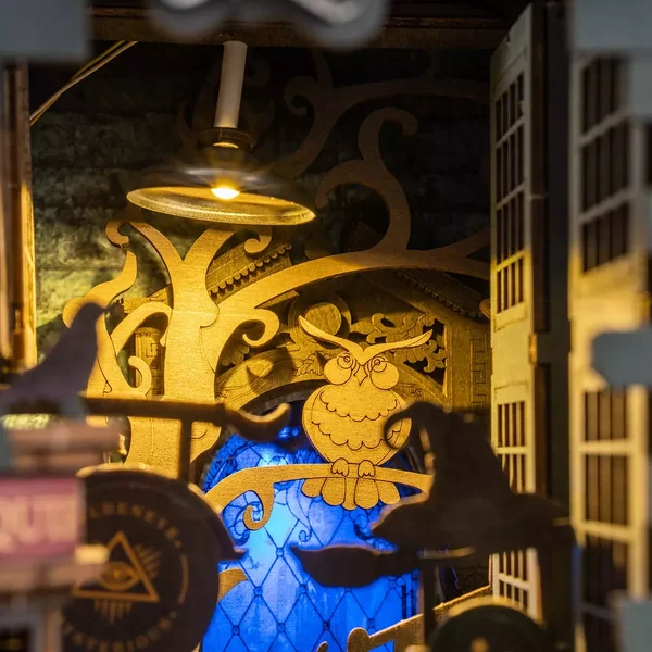 Book Nook Rolife - Magic House - 216 Pièces