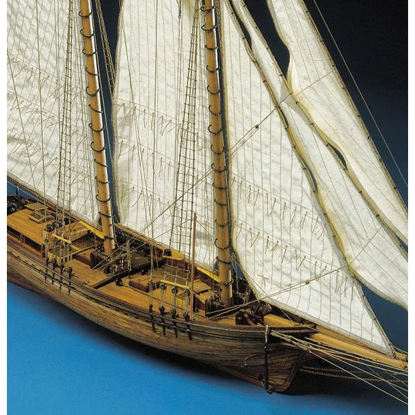 COREL Flying Fish 1860 1:50 kit