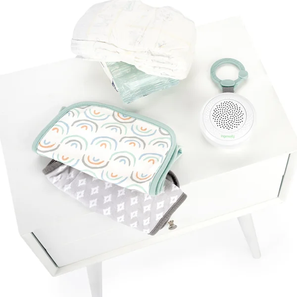 INGENUITY Lecteur musical Pock-a-Bye Baby™ 6m+
