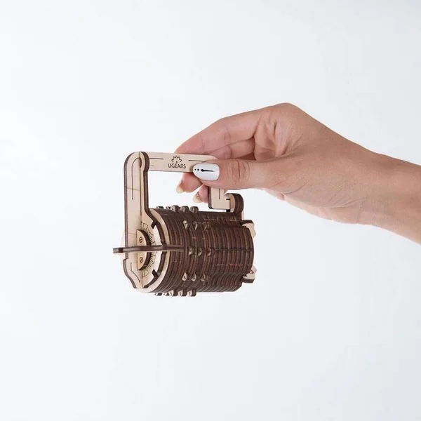 La Serrure Cryptex UGEARS – Puzzle 3D Mécanique en bois