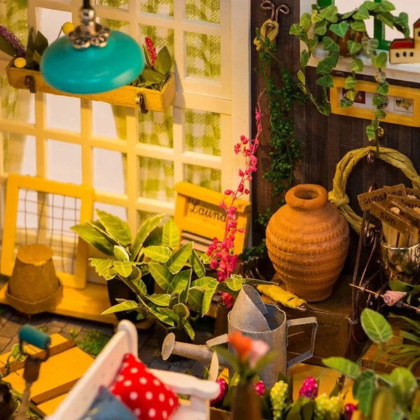 Le Jardin des Miller - Maison Miniature Rolife