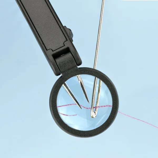 Loupe Modelcraft 1,75x avec pince et éclairage LED