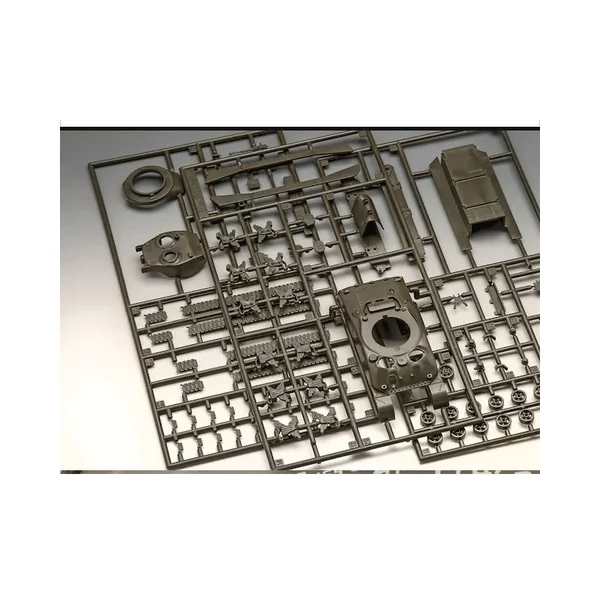 Maquette Herman M4A1 Char militaire Level 4 échelle 1:72 - Revell