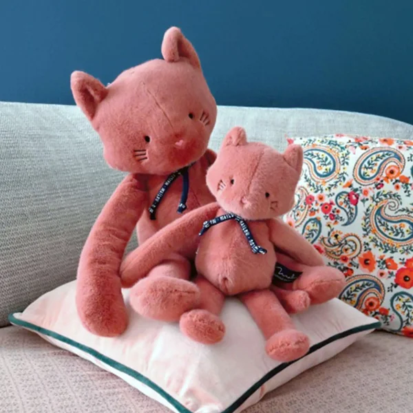 Peluche Méloé : Le Chat Poudre de Rose 56 cm - Maïlou Tradition